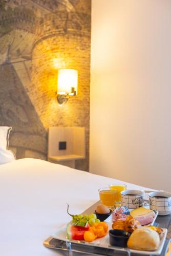 Comida en o cerca de este hotel