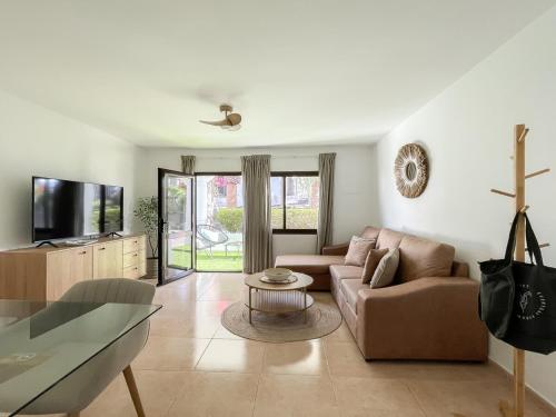 Oasis Dunas 406 near the pool by B-Rent