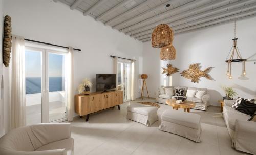 Villa Aegean Soul pool-sunset-hot tub by Calypso Sunset Villas