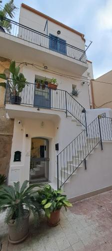 Ban công/sân hiên tại Casuzza al Duomo con vista Valle dei Templi!