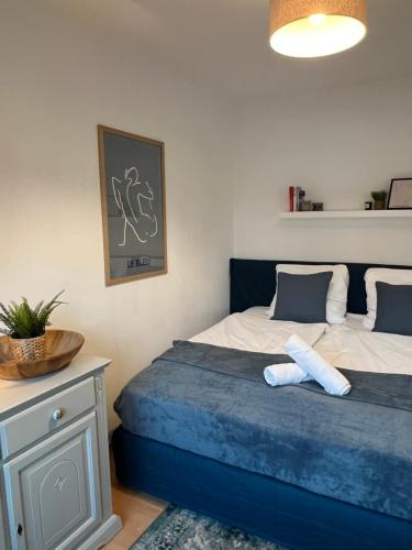 Giường trong phòng chung tại Eröffnungspreise !!! Zentrales Apartment in Bad Zwischenahn