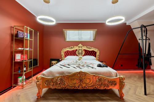 En eller flere senge i et værelse på Secret Love Poznań