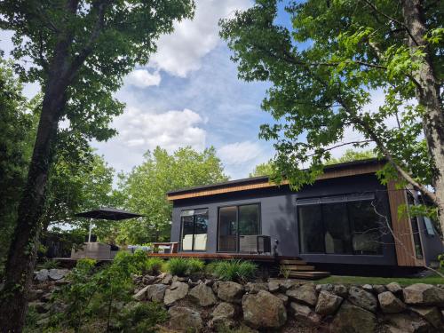 Tòa nhà nơi nhà nghỉ dưỡng tọa lạc