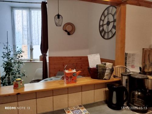 Fotografie z fotogalerie ubytování Appartement cosy de 50m2, 2 chambres avec terrasse, plein centre d'Ax-les-Thermes v destinaci Ax-les-Thermes