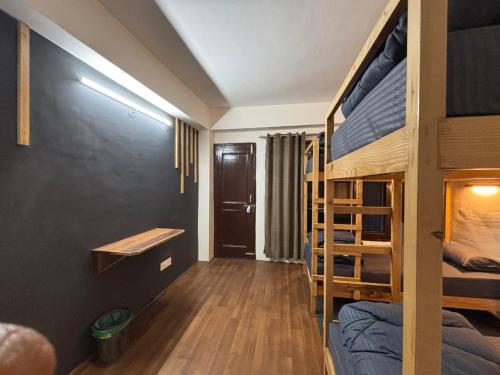 Postel nebo postele na pokoji v ubytování Nivasa