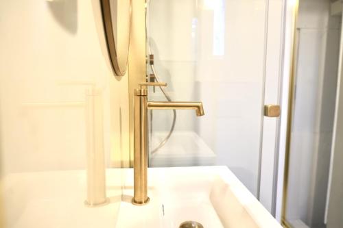 Koupelna v ubytování Domaine des Monts de la Baie