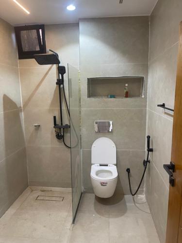 Et badeværelse på شاليه نخله