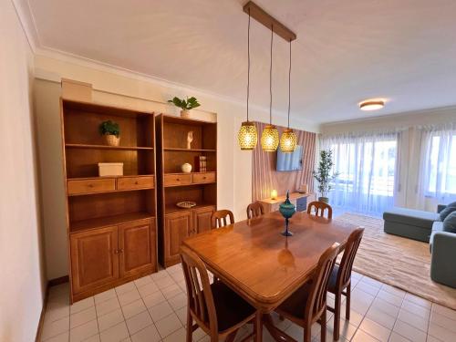 Et opholdsområde på Lourença Stays - Vila Beach Apartment 2