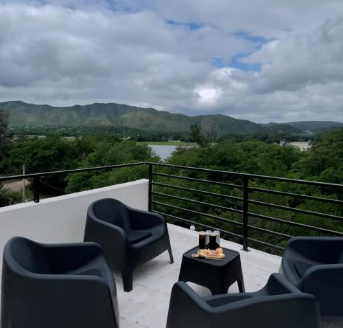 Фотография из галереи Sierra y Lago в городе Вилья-Парке-Сикиман