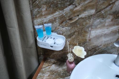 Phòng tắm tại Eraz Guest House