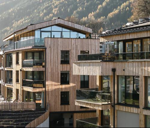 Lärchenlodge SkySpa and Rooftop Pool inklusive Stubai SuperCard