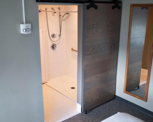 Koupelna v ubytování The Oxbow Hotel