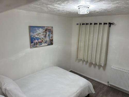 Modern 2 Bedroom House Near London City Airport, Excel, O2 & DLR with FREE Parking & Privet Entrance photo 23