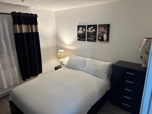 Modern 2 Bedroom House Near London City Airport, Excel, O2 & DLR with FREE Parking & Privet Entrance photo 8