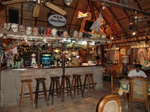 Ο χώρος του lounge ή του μπαρ στο Charly's Guest House