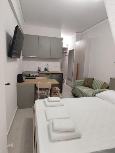 Parastaseis Central Studio Georges Sq