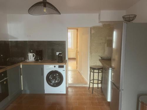 صورة لـ spacieux et calme rez-de-chaussée في La Celle-sous-Gouzon