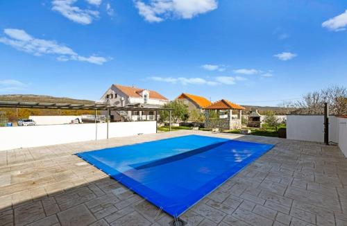 Бассейн в Vila Zagora или поблизости