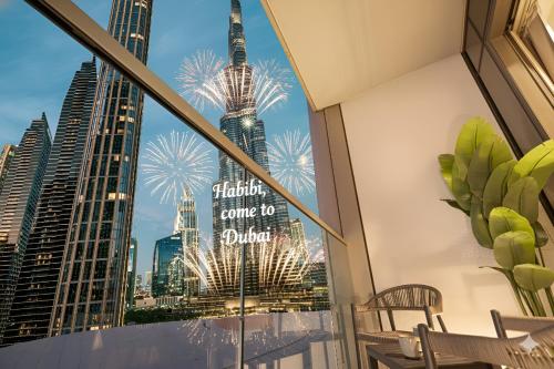 Luxury 2BR Downtown Dubai, Grande Signature with Stunning Burj Khalifa and Dubai Opera Views, steps to Dubai Mall by La Brisa