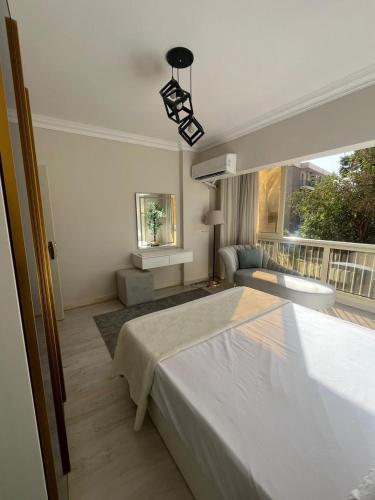 شقتين للايجار فرش فندقي في التجمع الخامس ومدينه نصر