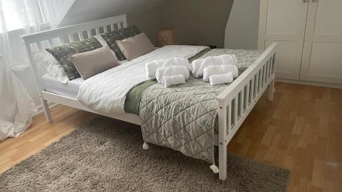 Postel nebo postele na pokoji v ubytování Anyas rooms