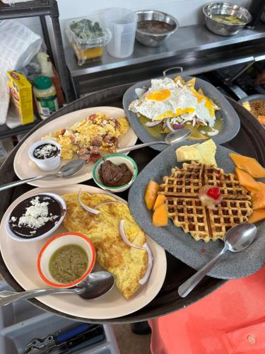 Φαγητό σε αυτό το ξενοδοχείο ή κάπου εκεί κοντά