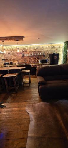 Cowboy Corner - Hot Tub, City Centre, Free Parking photo 13
