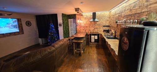Cowboy Corner - Hot Tub, City Centre, Free Parking photo 5