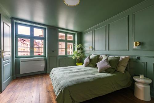 Central Cosy 22