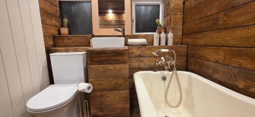 Cowboy Corner - Hot Tub, City Centre, Free Parking photo 33