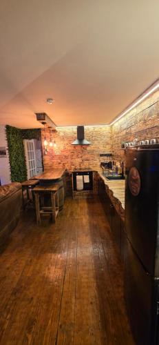 Cowboy Corner - Hot Tub, City Centre, Free Parking photo 9