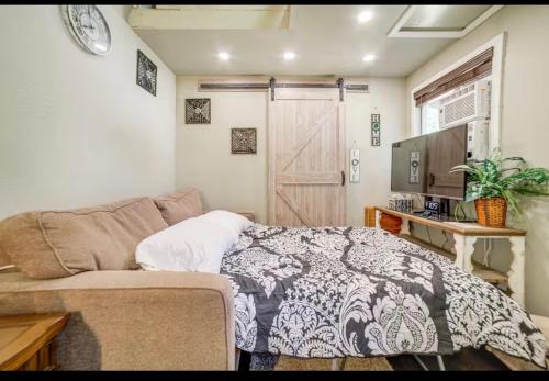 Φωτογραφία από το άλμπουμ του Nestled in a peaceful neighborhood σε Meridian