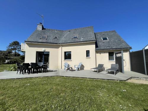 Maison à 50m de la plage, jardin, WIFI, 8 pers. - FR-1-368-470