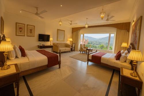 Μια τηλεόραση ή/και κέντρο ψυχαγωγίας στο Shastri Lodge