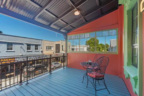Балкон или терраса в Bridge St Apartment 1 - Nelson City Centre Convenience!