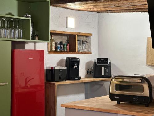 Nhà bếp/bếp nhỏ tại Gemütliches Zuhause über den Dächern der Altstadt