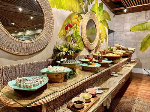 Mad på hotellet eller i nærheden