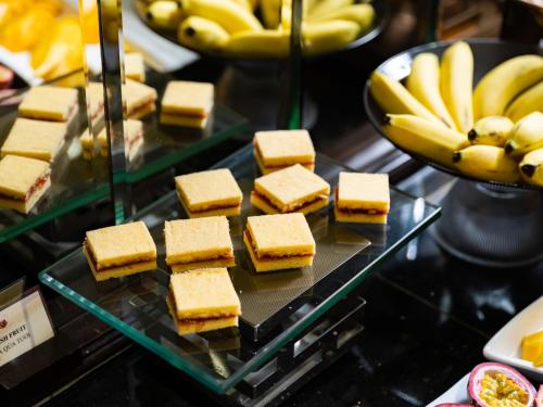 Comida en o cerca de este hotel