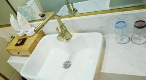 Un baño de James Joyce Coffetel Baoding Railway Station