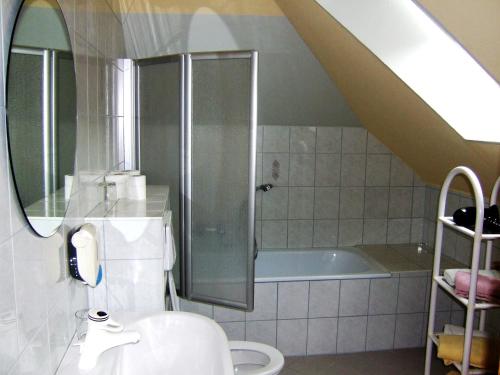 Koupelna v ubytování Gästehaus Karoline