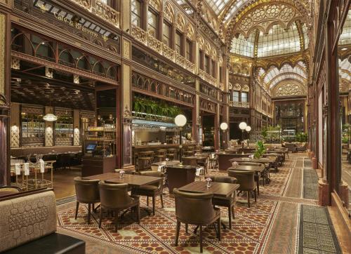 Párisi Udvar Hotel Budapest, part of Hyatt — Restaurant/places to eat