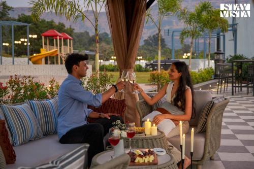 Gæster der bor på StayVista at Saya Infinity with Pool, Lawn