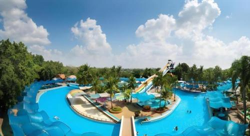 Piscina de la sau aproape de 5 Diamond