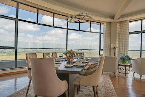 Posezení v ubytování The Curve by the Park Nairobi by TSG