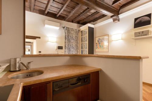 GuestHost - Comfy Flat near Ospedale Policlinico