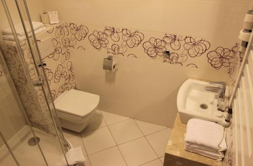 Bathroom sa Hotel Arena Expo