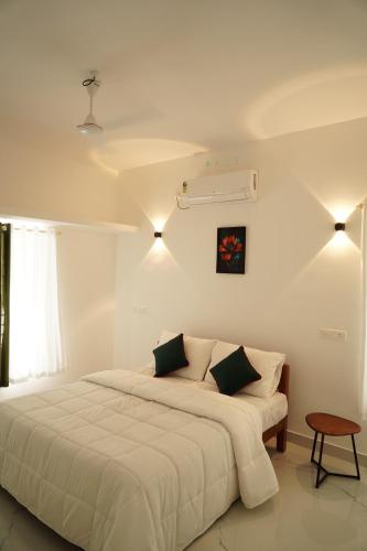 Postel nebo postele na pokoji v ubytování Stays by Avaiaa