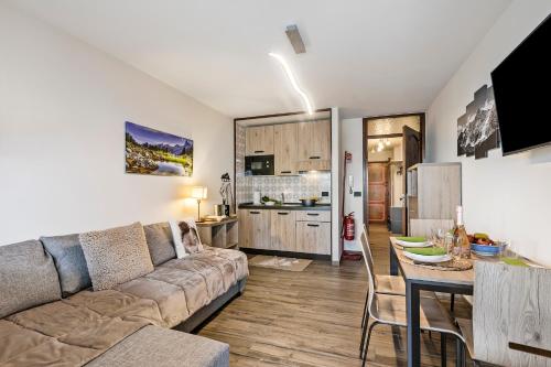 Kuchyň nebo kuchyňský kout v ubytování Prestige Eleven In The Center Of Town - Happy Rentals