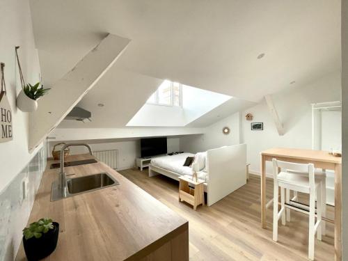 Χώρος καθιστικού στο Studio Hypercentre Casteljaloux - Moderne - Calme - Wifi - TV -