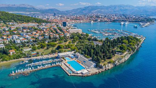 Aspalathos Romantic Retreat